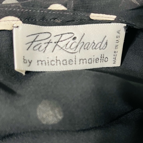 Pola dot cocktail dress, no size tag but looks like a size 6,great dress - Picture 2 of 2